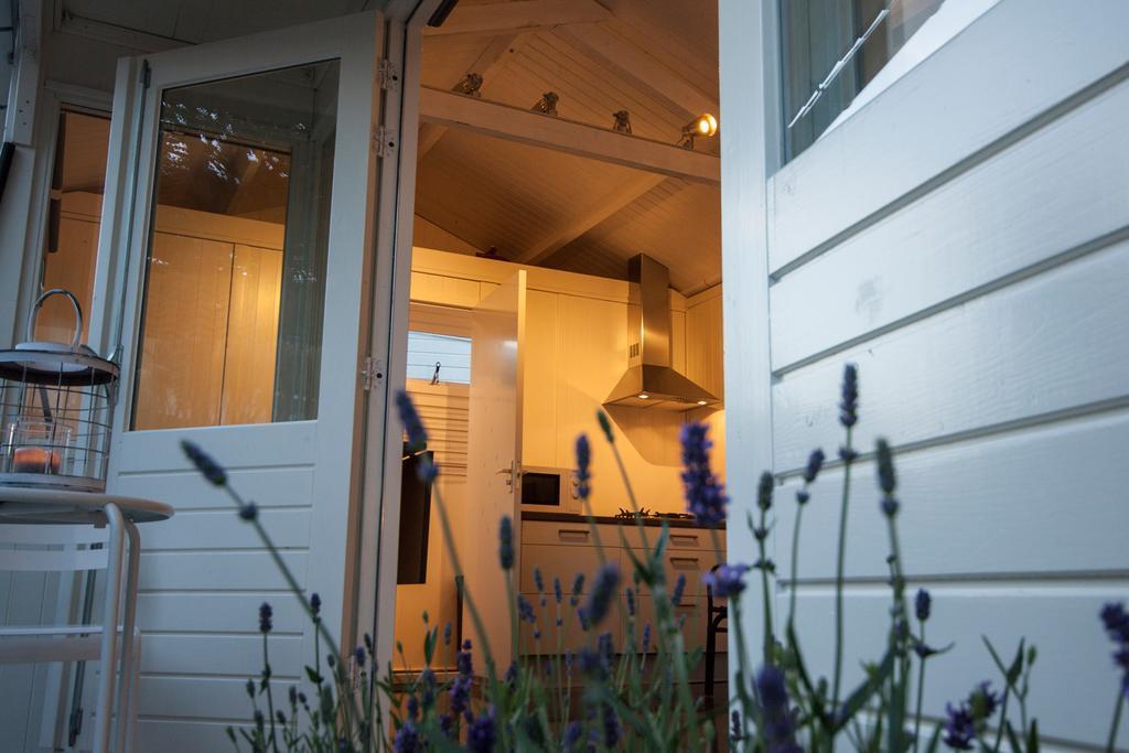 Tiny House Madame Jeanette Vila Zandvoort Quarto foto